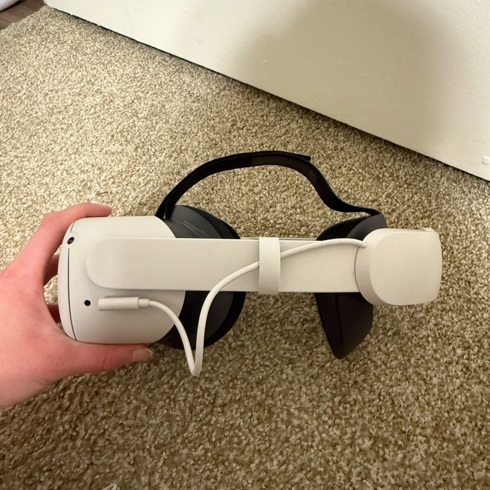 Meta Quest 2 VR Headset